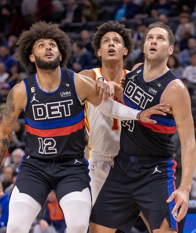 老鹰首次复仇活塞,篮网遭遇两连败