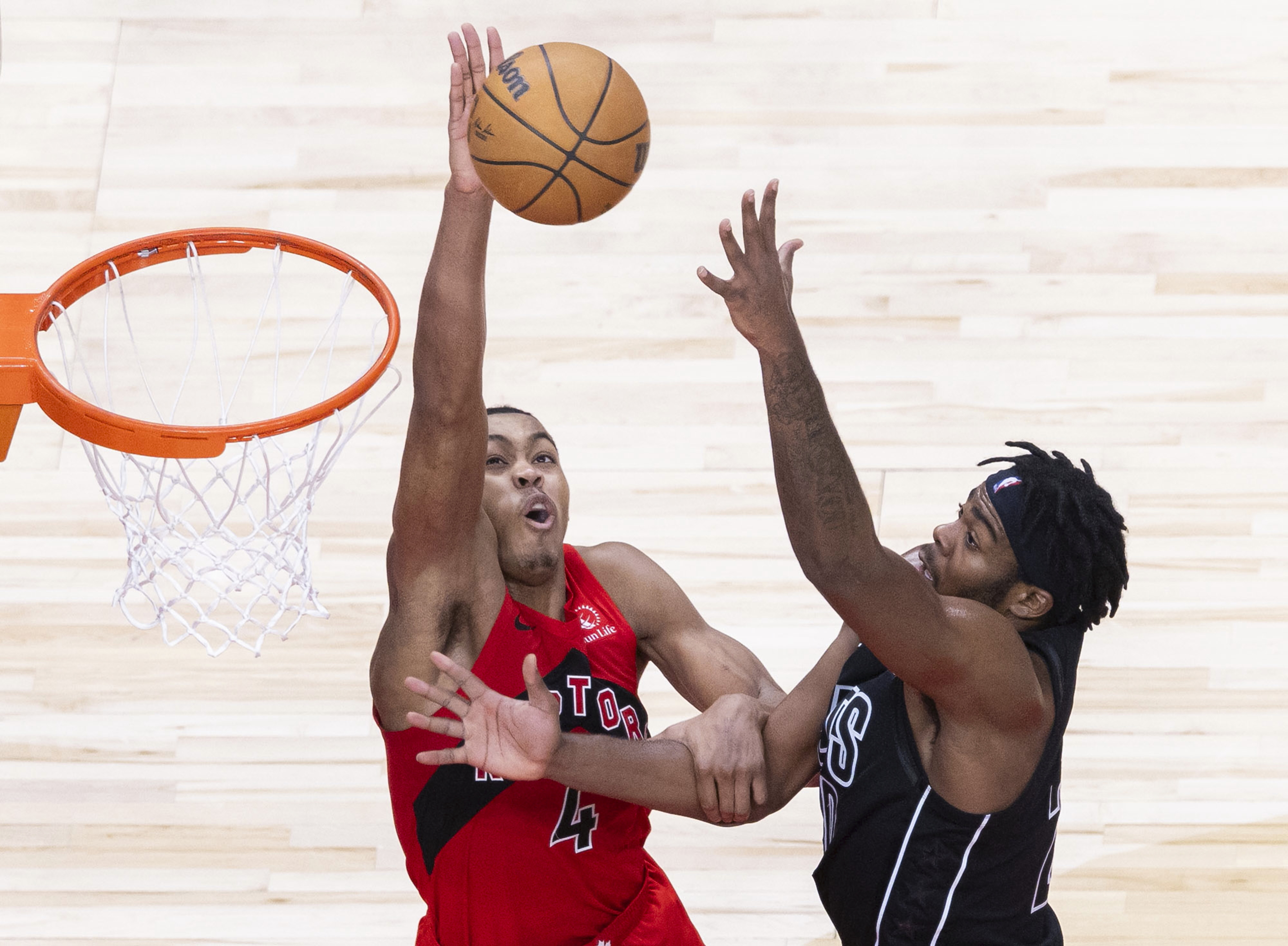 猛龙官方公布新规，险胜引发争议，冲击季后赛球迷热议！