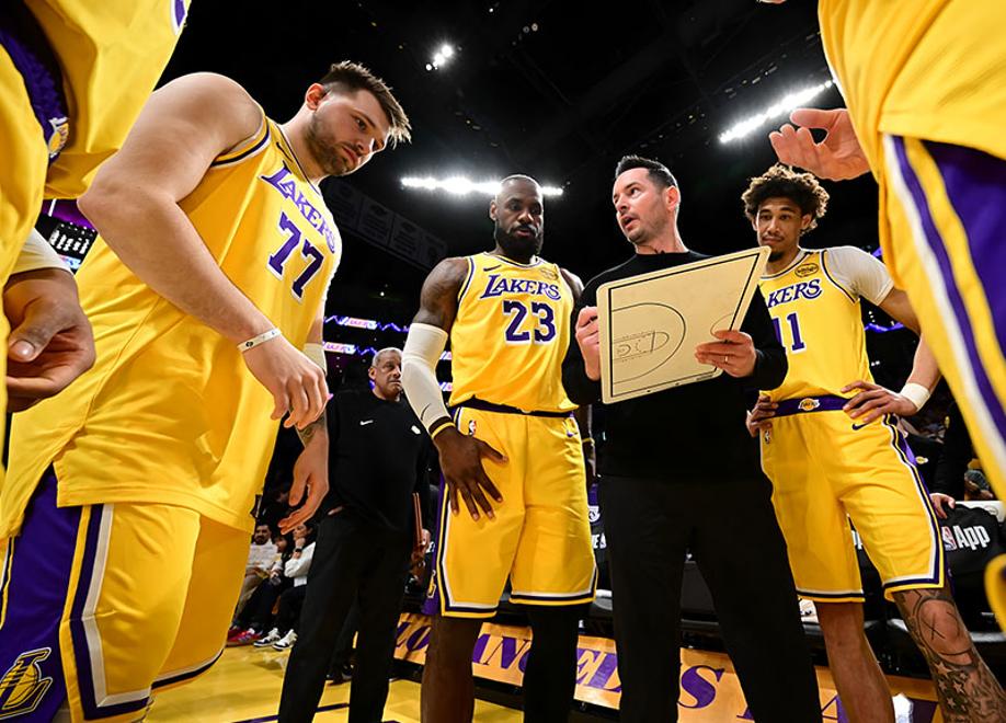 包含詹姆斯官方公布新规,东契奇引发争议,掘金球迷热议!的词条