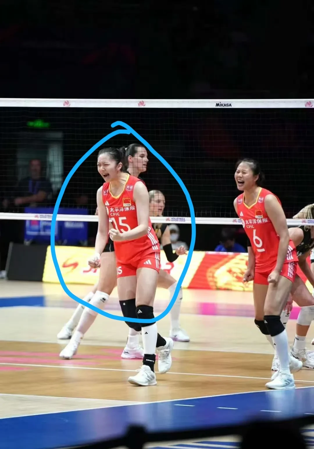 包含NBA常规赛抢七大战激情夜！李盈莹里突外投，俄克拉荷马城雷霆爆冷热刺的词条